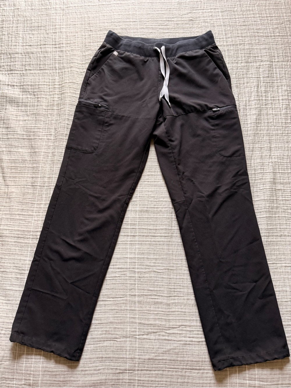 Figs Women's Black Drawstring Cargo Straight Leg Pants